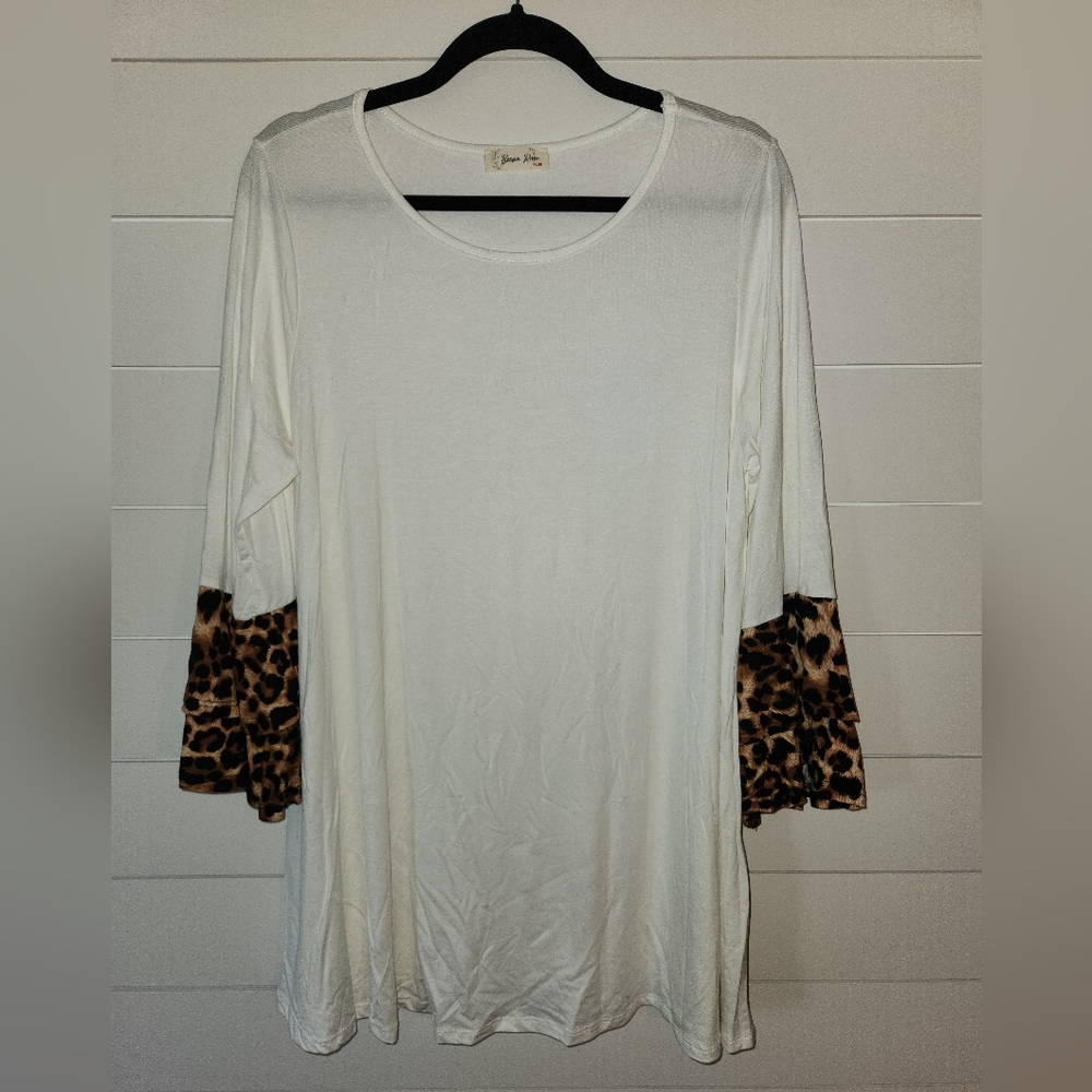Chic Soul Nobody's Perfect Tunic in Ivory and Leopard